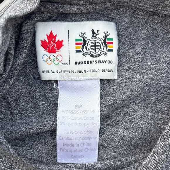 Hudson’s Bay - Olympic CANADA Gray Canada Short Sleeve Tee - Women’s Small - Picture 4 of 6
